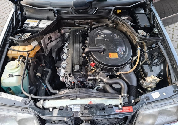 Mercedes-Benz Klasa E cena 59900 przebieg: 110000, rok produkcji 1992 z Mielec małe 254